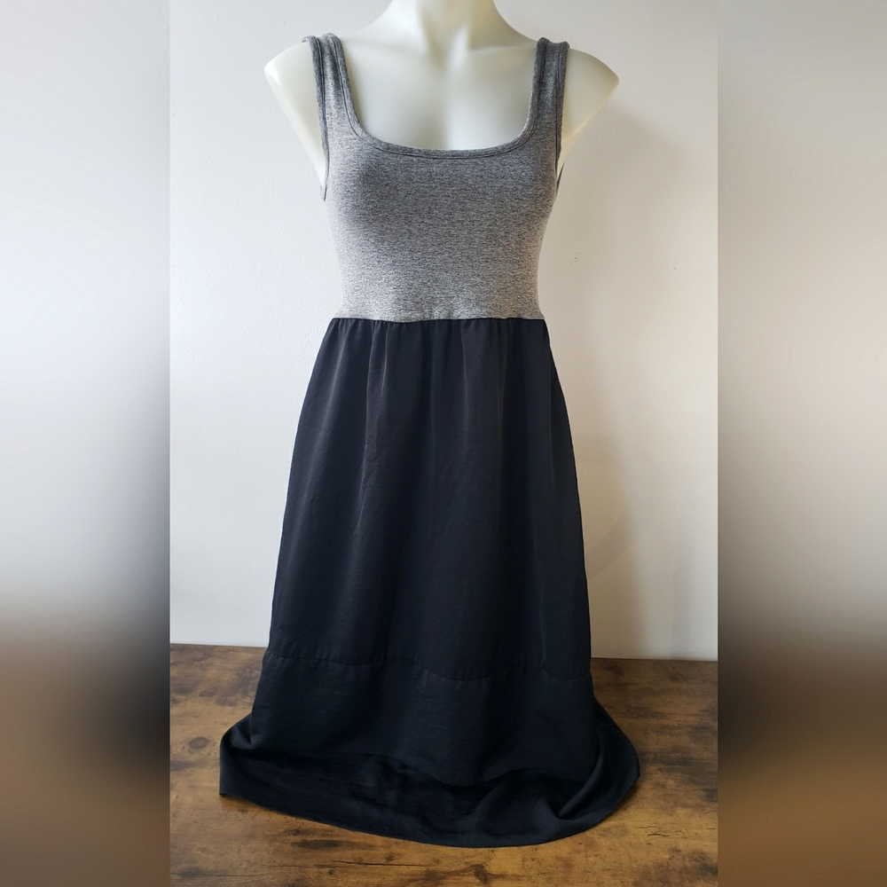 Mossimo gray and black jersey dress w shiny long layer skirt